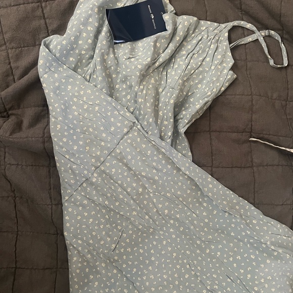 Brandy Melville COLLEEN FLORAL SLIP DRESS BNWT - Picture 5 of 5